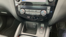 Nissan Qashqai 1.6 DiG-T Tekna 5dr Petrol Hatchback